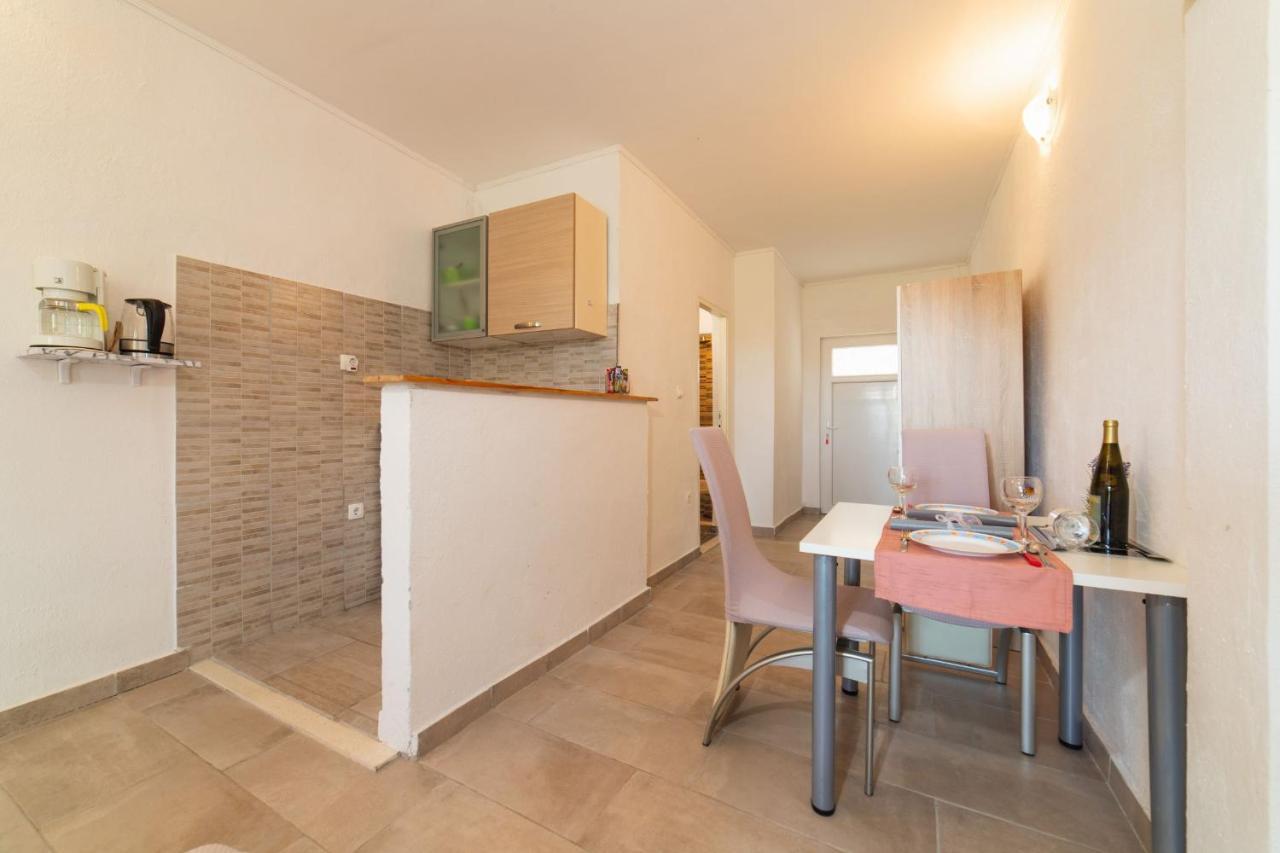 Apartment Livaja Kaštel Novi Exterior foto